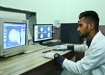 gynaecologist doctor in kangra